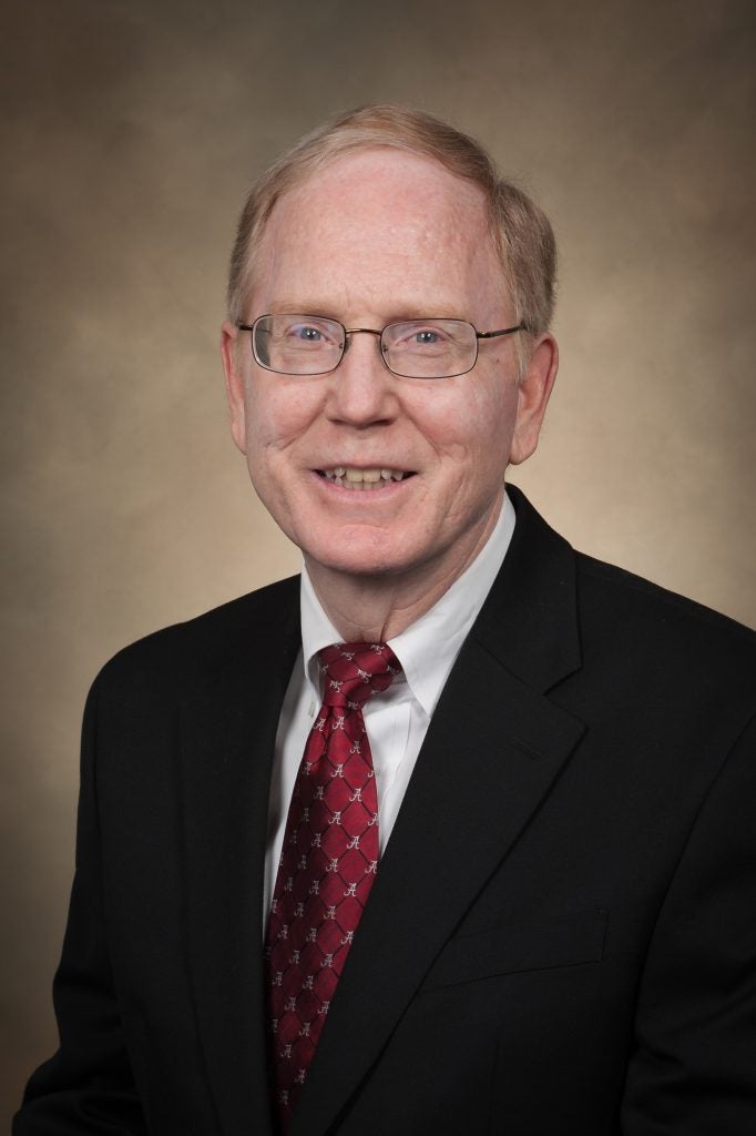 Lindly Receives UA Engineering’s Hackney Leadership Award University