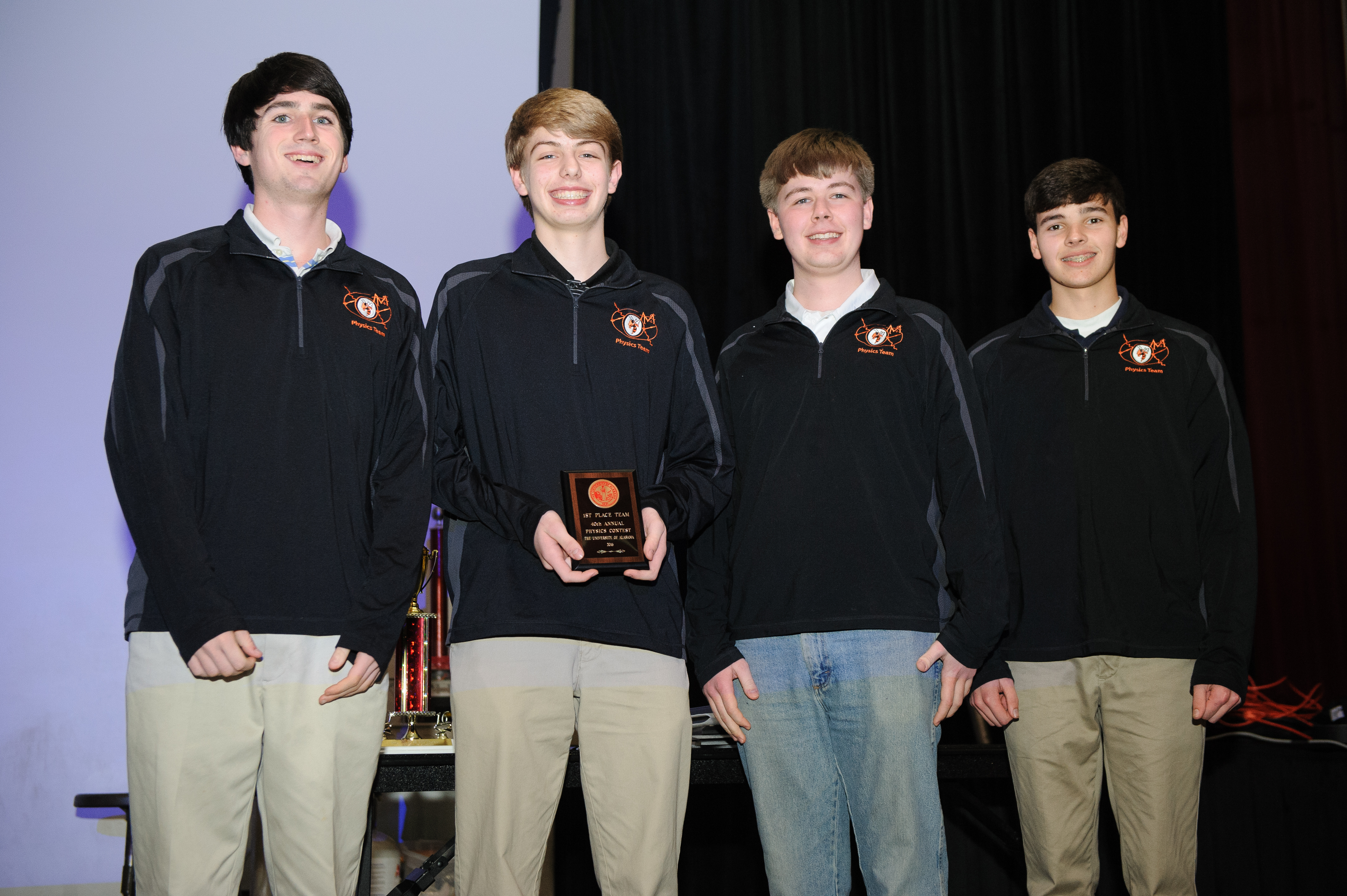 Physics Teams from High Schools Take Prizes at UA Contest