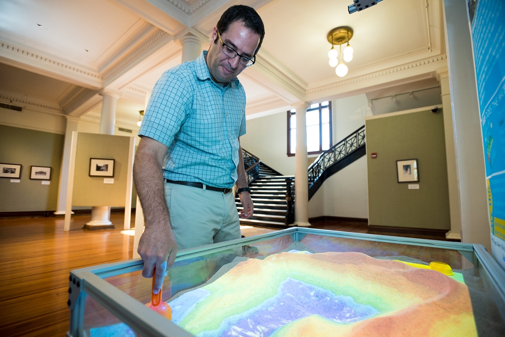 UA’s Virtual Sandbox Lets Kids, Adults Learn about Hydrological Processes
