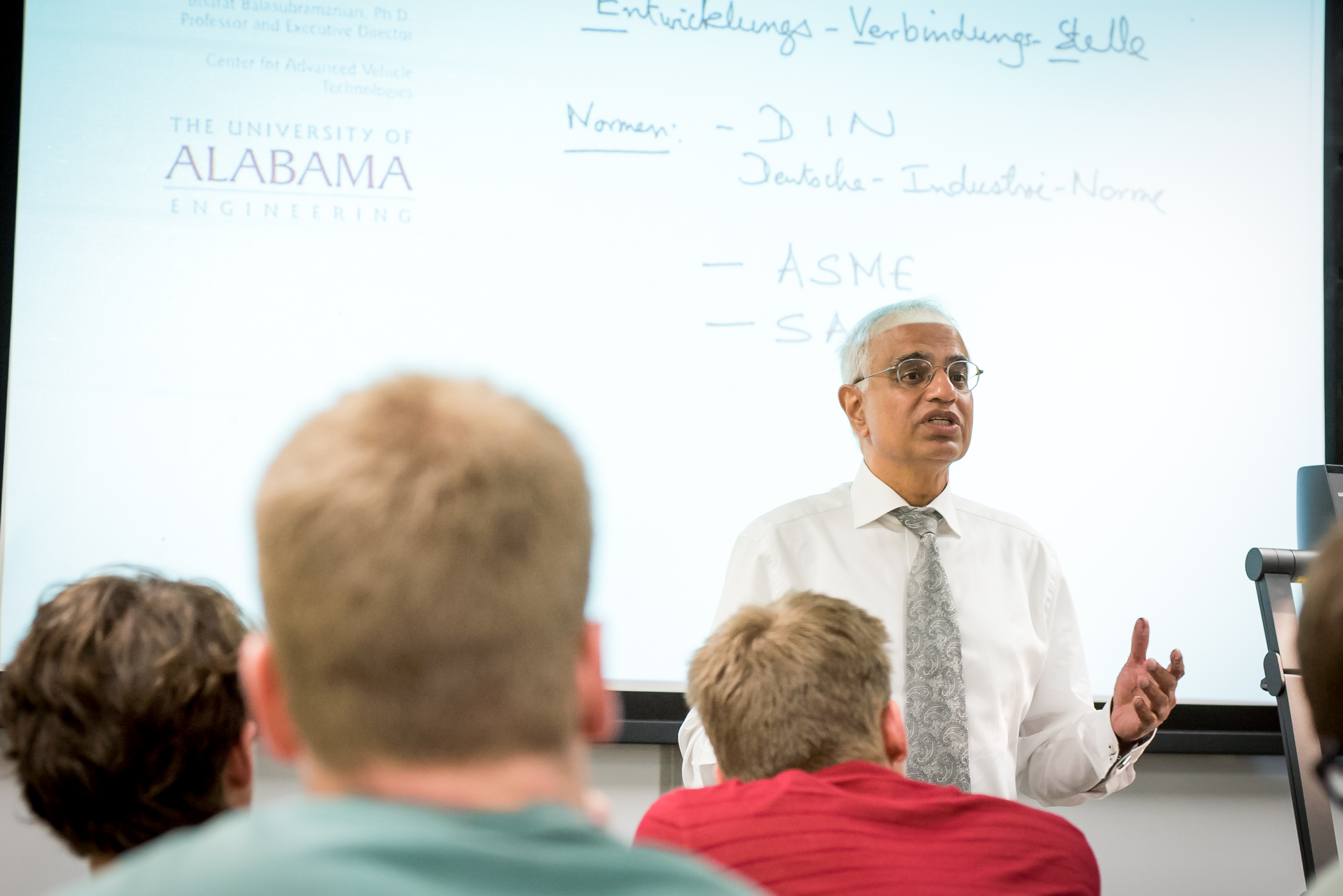 UA Offers Engineering Course Taught in German