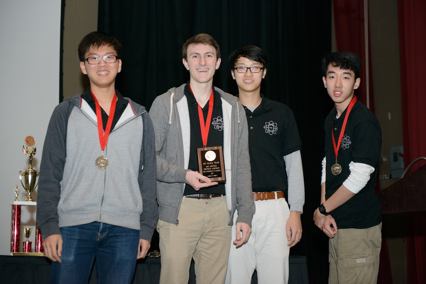UA Awards Winners of High School Physics Contest