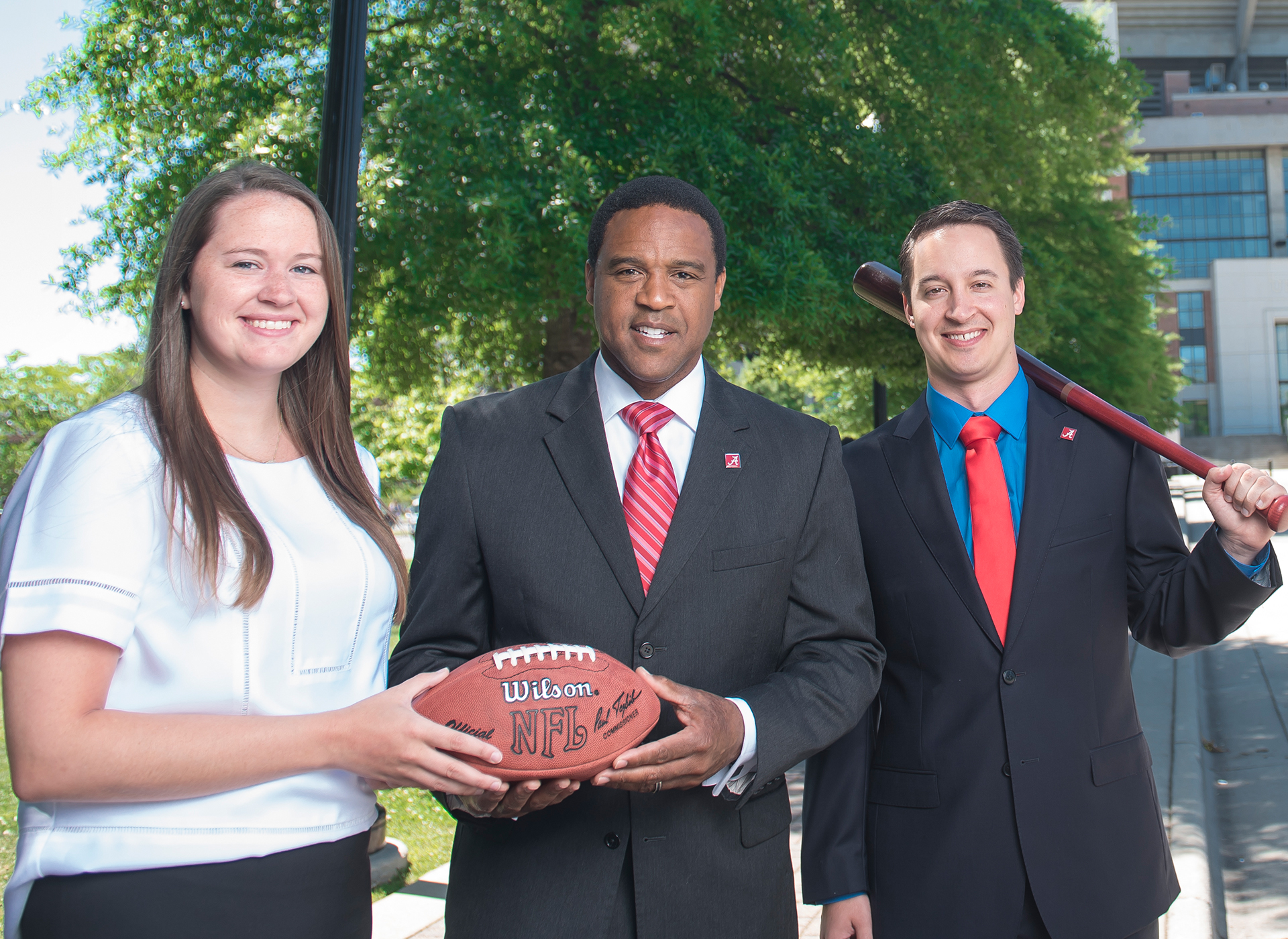 UA Professor Uses NFL Experience to Prepare Students