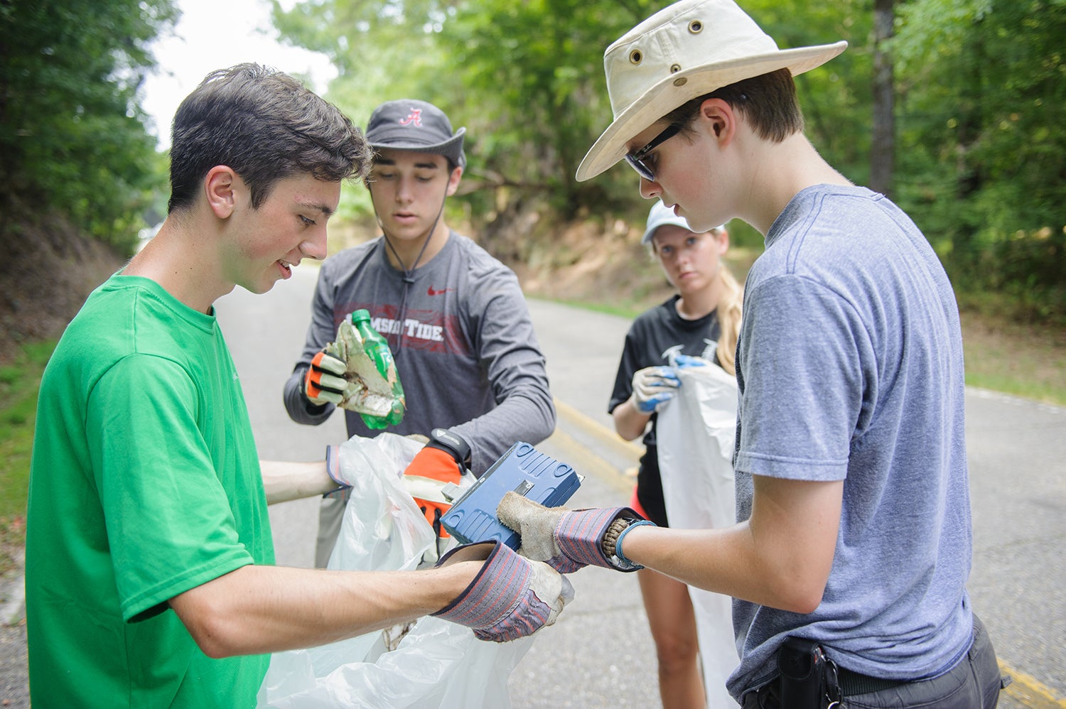 Ua Students Strive To Improve Community Through Service Projects