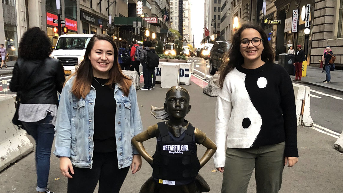 UA Students Behind ‘Fearful Girl’ Project