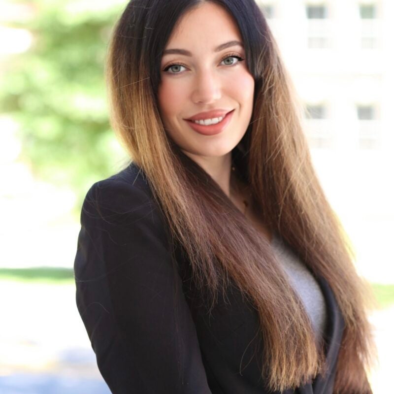 Dr. Rebecca K Ivic headshot