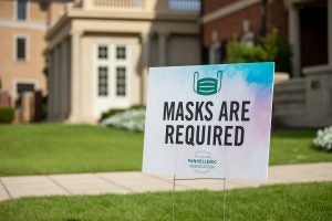 Masks required sign