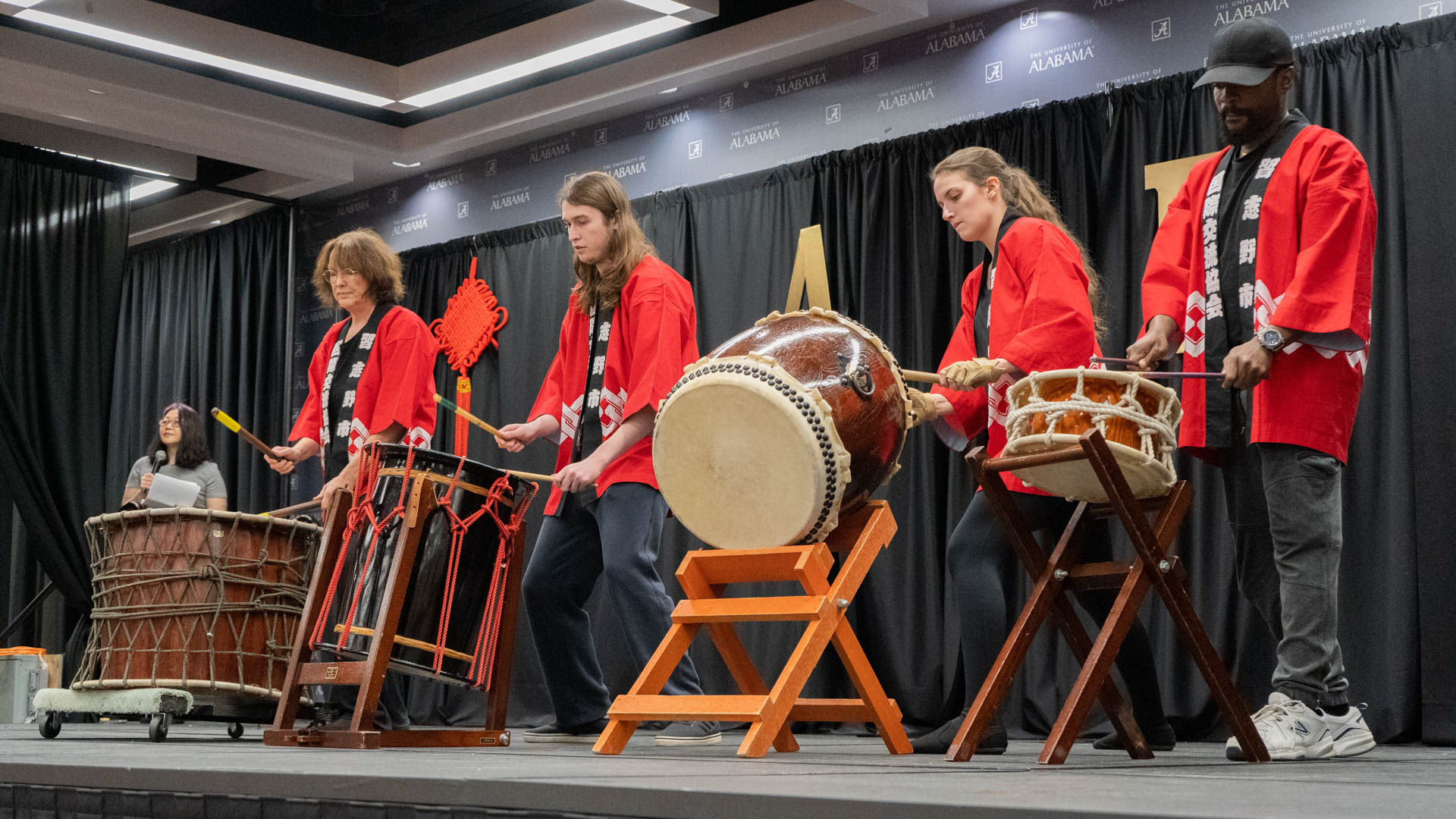 students playing Japanese drums