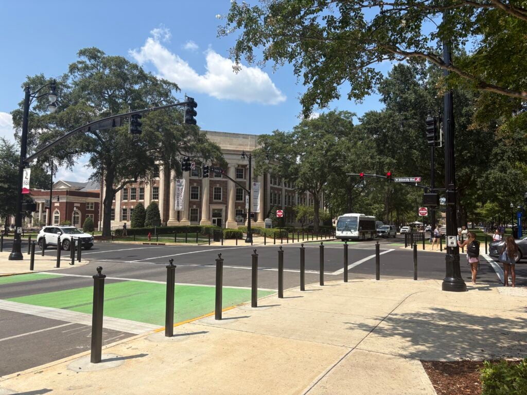 The intersection of University Boulevard and Colonial Drive after construction