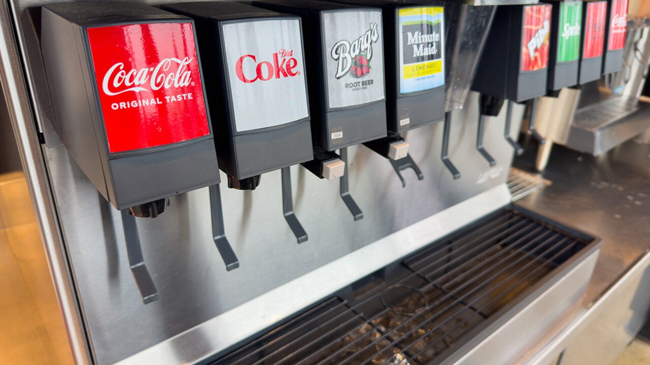 Fountain drink nozzles