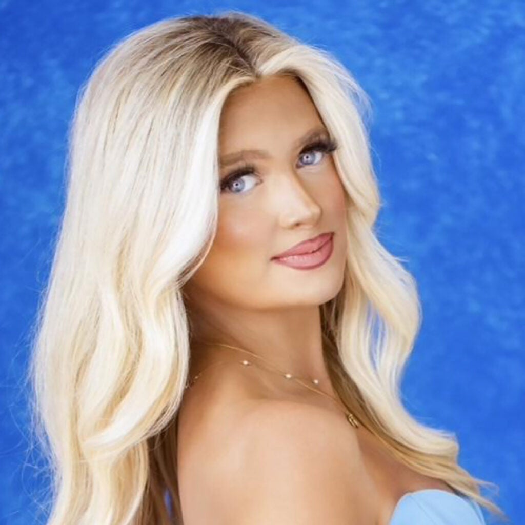 Bella Claire Baker