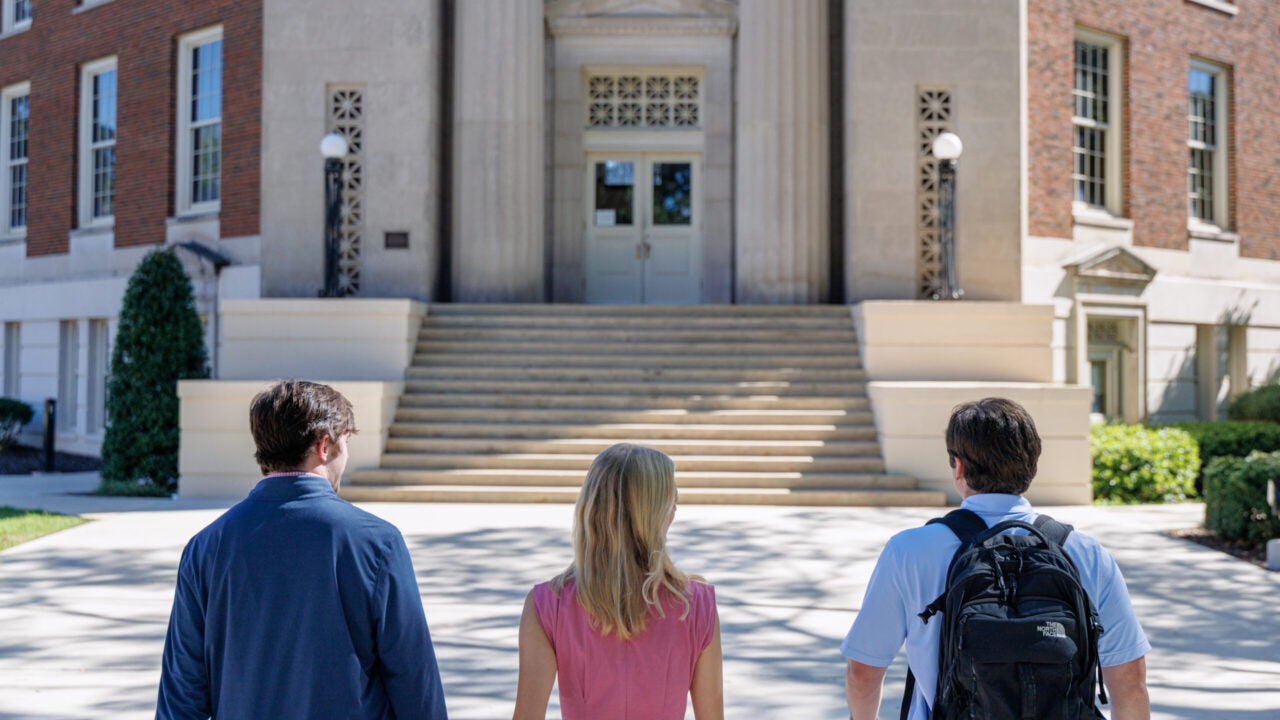 UA Establishes School of Leadership and Policy