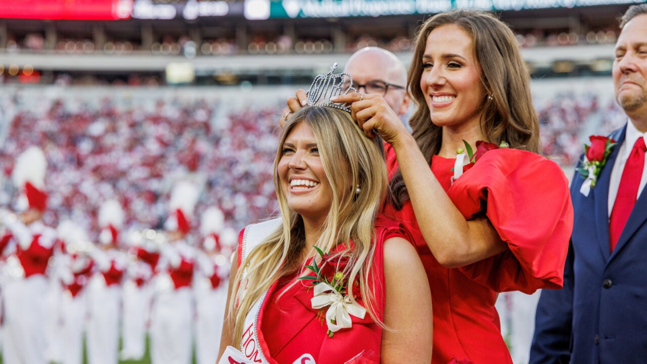 2024 homecoming queen Hannah Adams crowns 2025 queen Morgan Grzybowsk