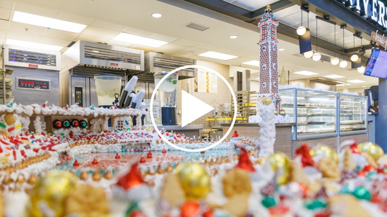 Bama Dining Decking the Gingerbread Halls